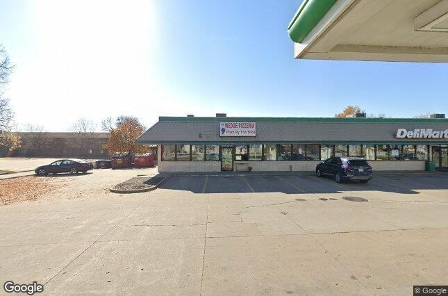 521 Highway 1 W, Iowa City, IA à vendre - Photo principale - Image 1 de 5