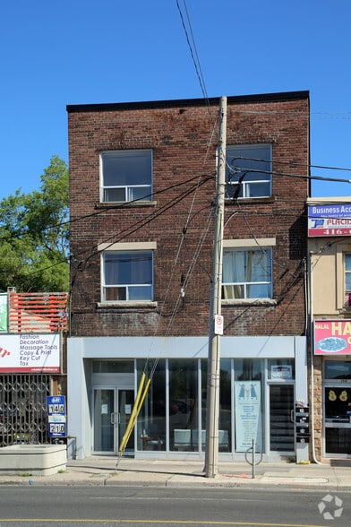 2938 Danforth Ave, Toronto, ON for sale - Primary Photo - Image 1 of 1
