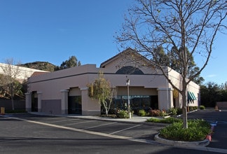 Plus de détails pour 3235-3241 Grande Vista Dr, Newbury Park, CA - Industriel à louer