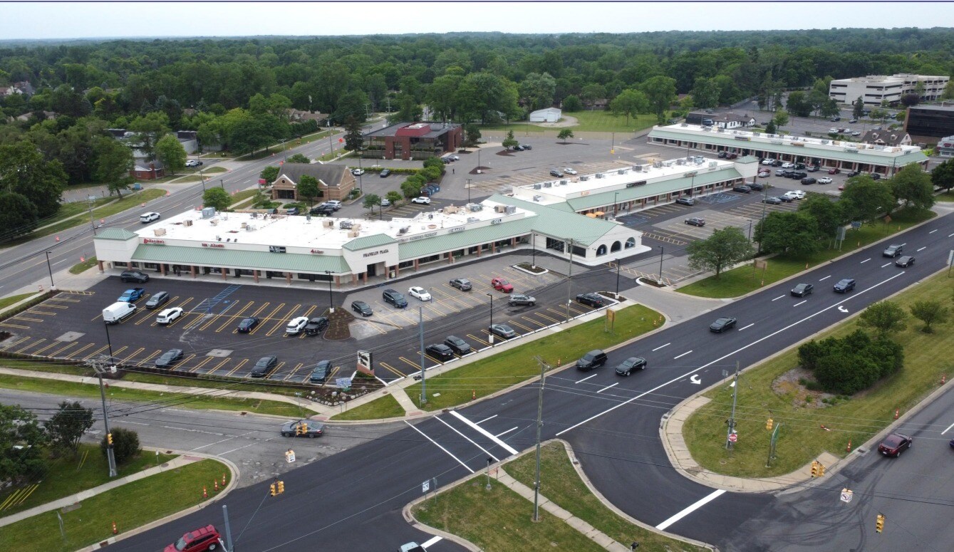 29101-29191 Northwestern Hwy, Southfield, MI for lease Primary Photo- Image 1 of 7