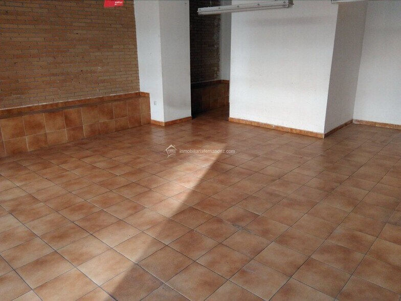 Retail in Cáceres, Cáceres for lease - Interior Photo - Image 2 of 6