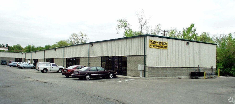 8030 Reading Rd, Cincinnati, OH à vendre - Photo principale - Image 2 de 2