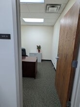 450 Airport Rd, Elgin, IL for lease Building Photo- Image 2 of 2