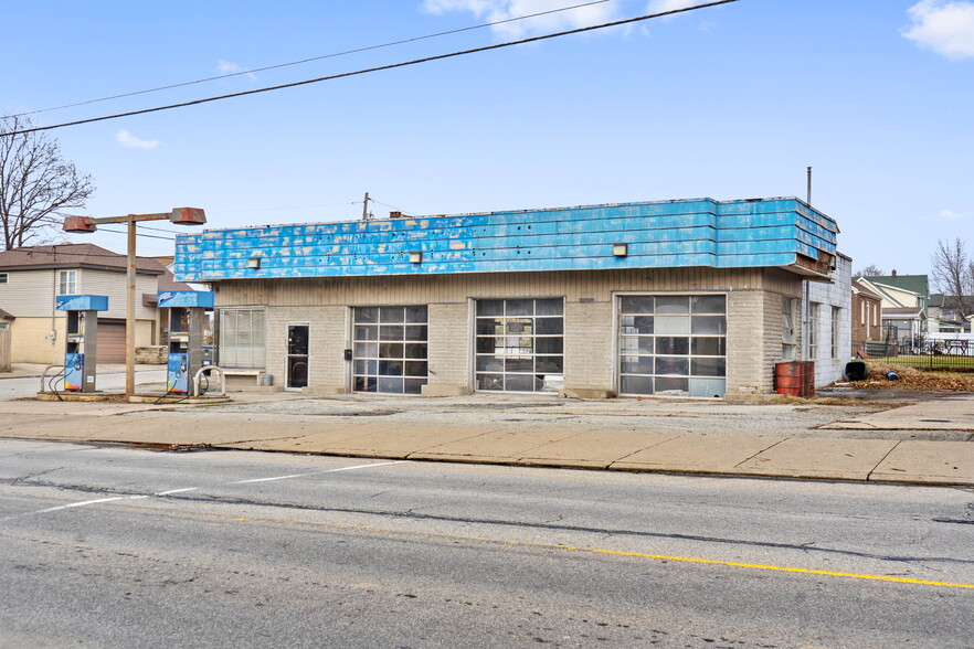 2400 Ligonier St, Latrobe, PA for sale - Building Photo - Image 3 of 60