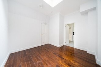 89-91 Goswell Rd, London for sale Interior Photo- Image 2 of 10