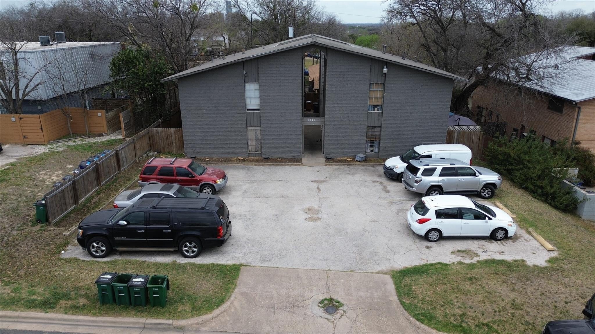 2220 Mission Hill Dr, Austin, TX for sale Primary Photo- Image 1 of 15