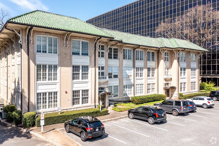 1708 Peachtree St NW, Atlanta, GA à louer - Photo du bâtiment - Image 3 de 6