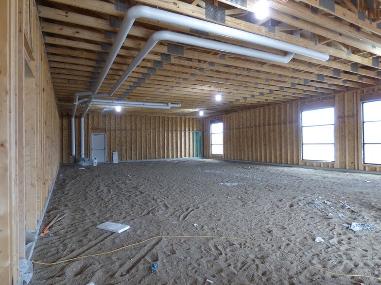 1109 Range st, North Mankato, MN for lease - Building Photo - Image 2 of 2