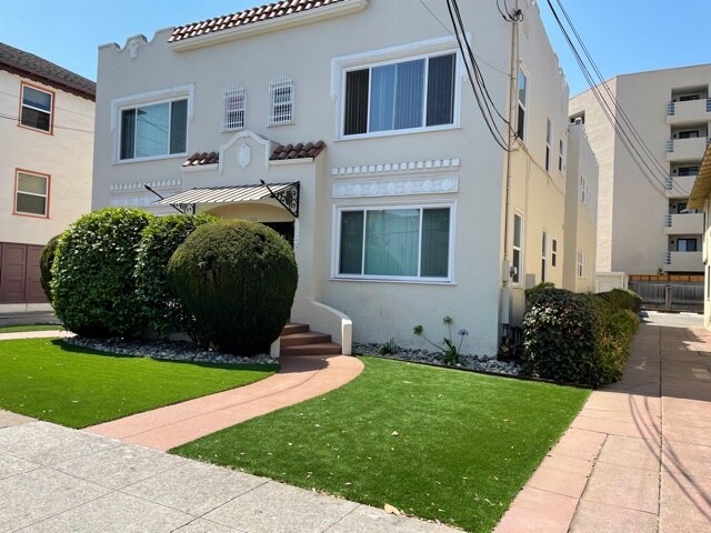 111 Lorton Ave, Burlingame, CA à vendre Photo du bâtiment- Image 1 de 1