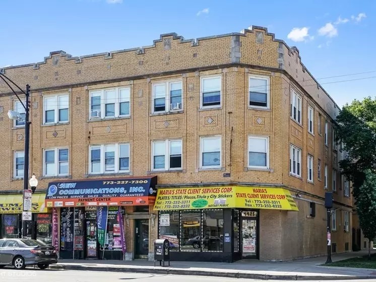 4421-4425 W Fullerton Ave, Chicago, IL à vendre - Photo principale - Image 1 de 1