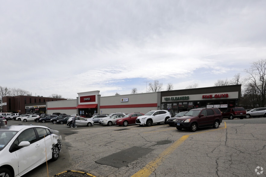 420-440 Westport Ave, Norwalk, CT for lease - Building Photo - Image 3 of 6