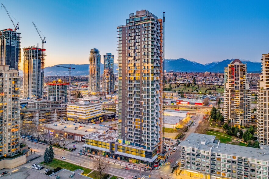 4285 Dawson St, Burnaby, BC à vendre - Photo du bâtiment - Image 2 de 8