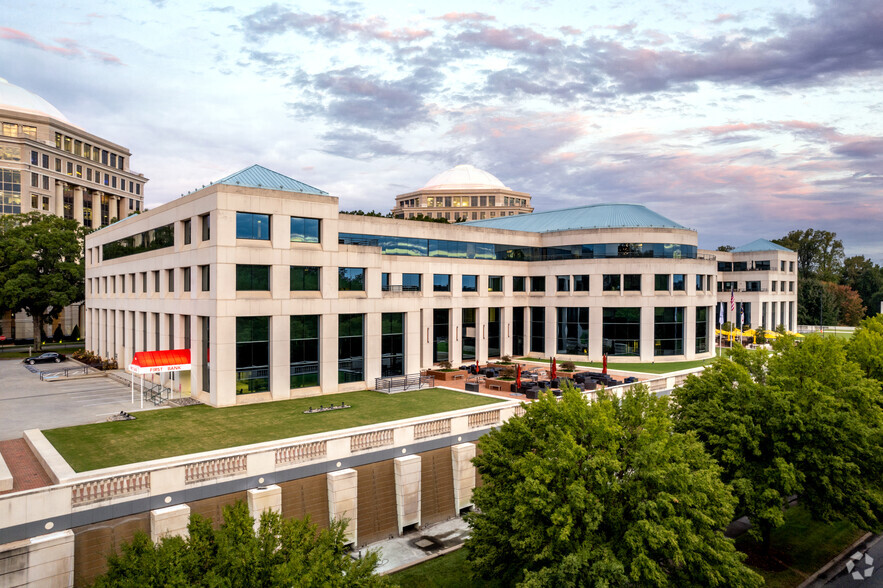 4201 Congress St, Charlotte, NC for lease - Primary Photo - Image 1 of 33