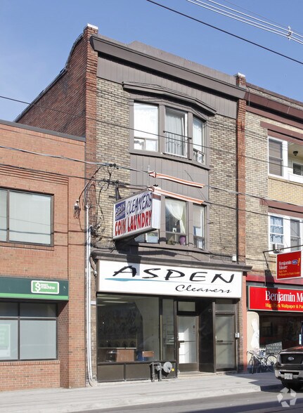 384 Roncesvalles Ave, Toronto, ON for sale - Primary Photo - Image 1 of 1