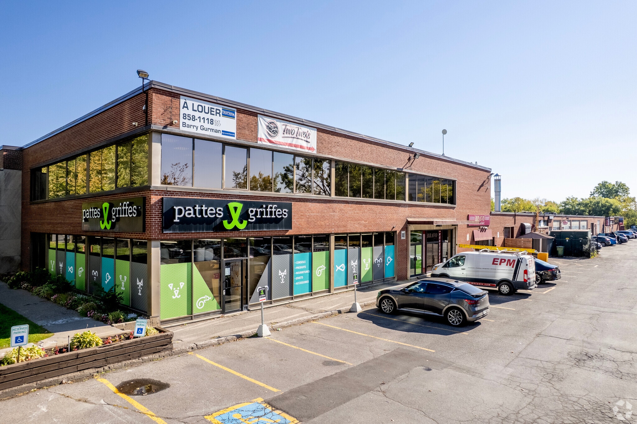 4990-5016 Rue Jean-Talon O, Montréal, QC for lease Primary Photo- Image 1 of 5
