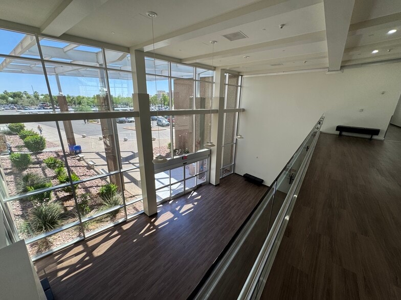 13555 W McDowell Rd, Goodyear, AZ for lease - Building Photo - Image 3 of 8