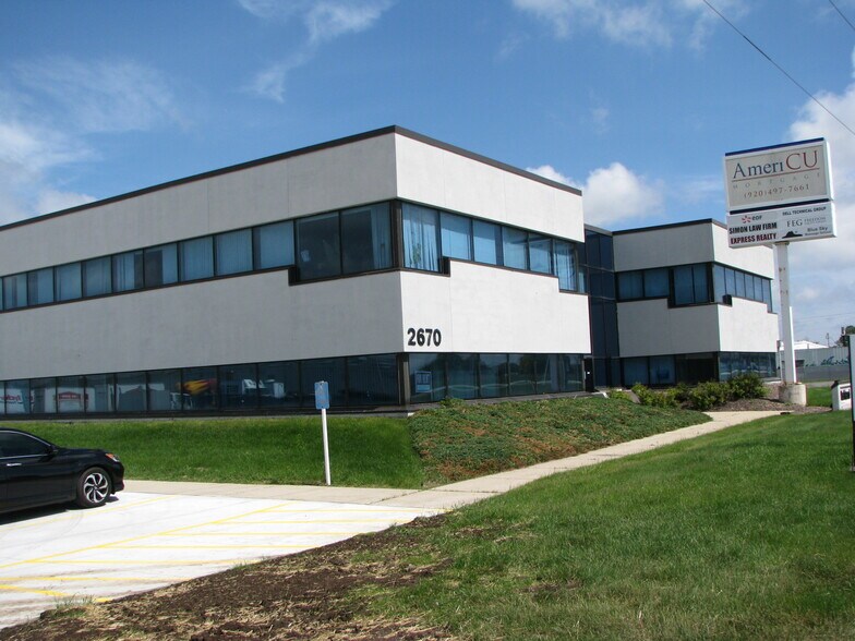2670 S Ashland Ave, Green Bay, WI à louer - Photo du bâtiment - Image 2 de 10