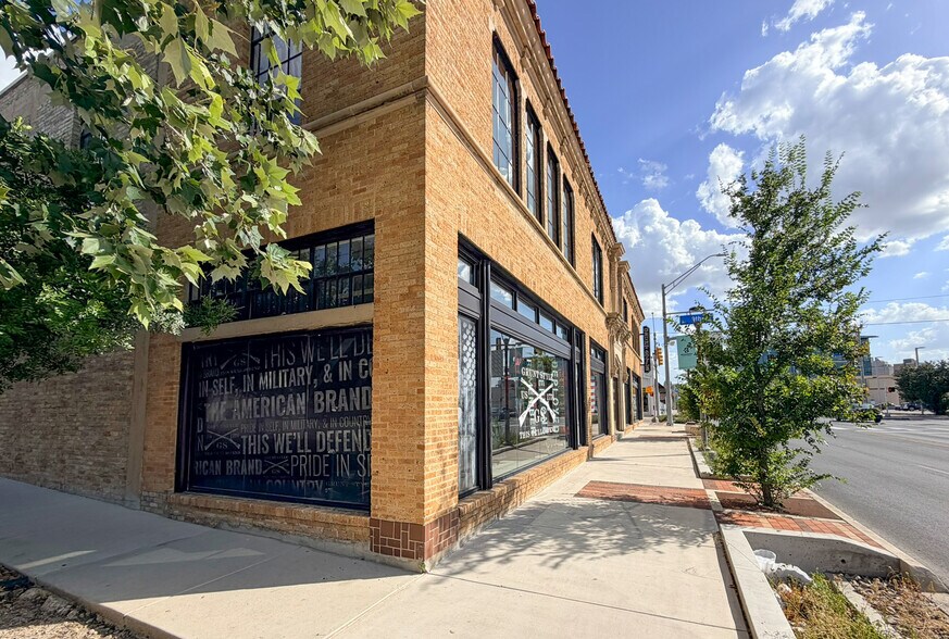 900 Broadway St, San Antonio, TX à louer - Photo du bâtiment - Image 2 de 5