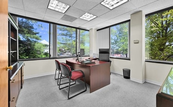 90 Grove St, Ridgefield, CT for lease Interior Photo- Image 1 of 9