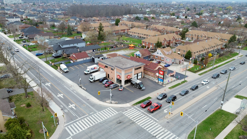 520 Barton St, Hamilton, ON for sale - Building Photo - Image 1 of 1