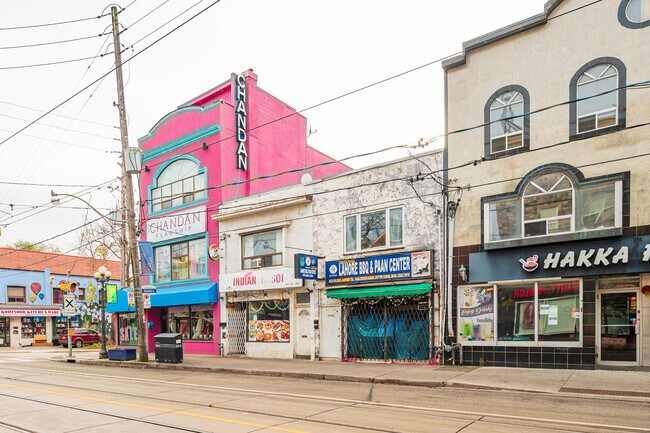 Plus de détails pour 1435-1437 Gerrard St, Toronto, ON - Commerce de détail à louer