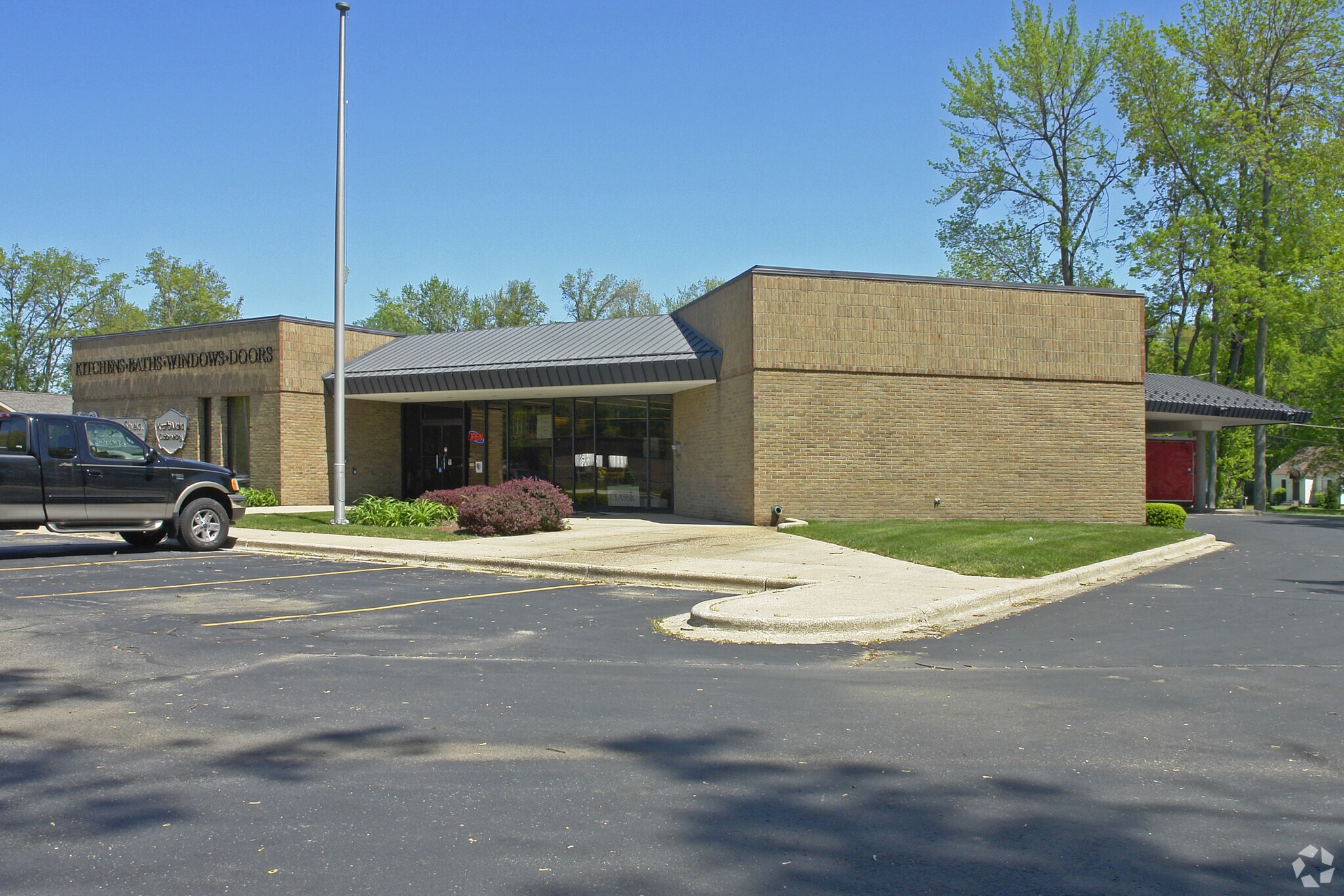 392 136th Ave, Holland, MI à vendre Photo principale- Image 1 de 8