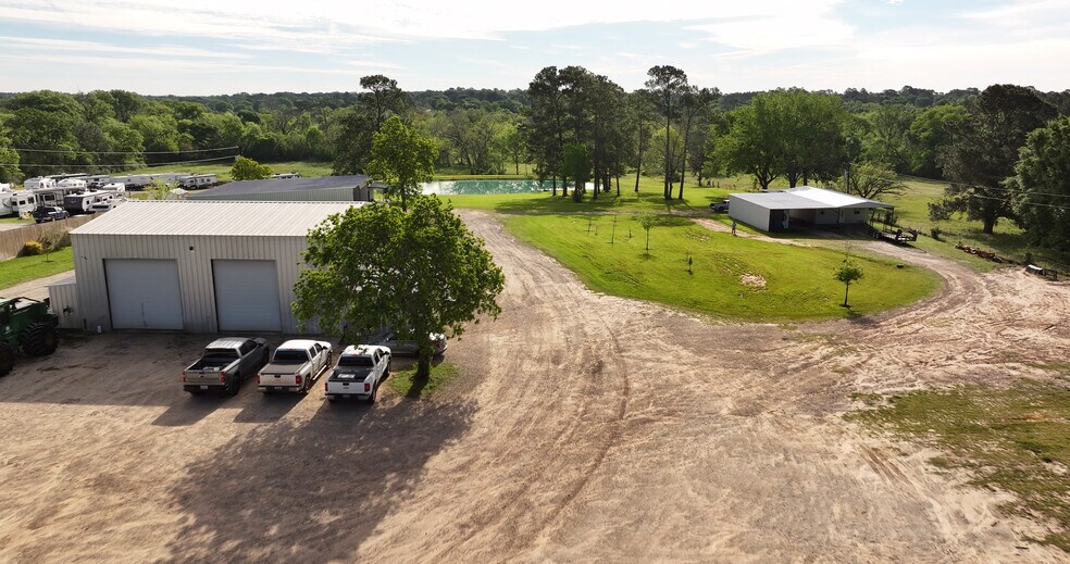 3935 Spring Branch Road, Montgomery, TX à vendre - Photo du bâtiment - Image 3 de 55