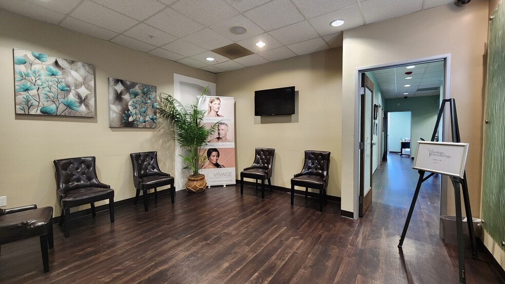 3600 N Verdugo Rd, Glendale, CA à louer - Photo du bâtiment - Image 2 de 12