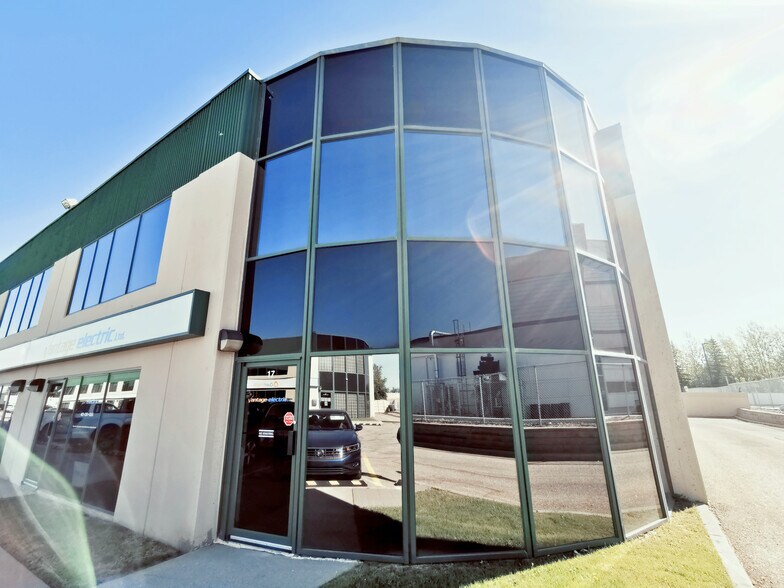 1431 40th Ave NE, Calgary, AB for sale - Building Photo - Image 1 of 1