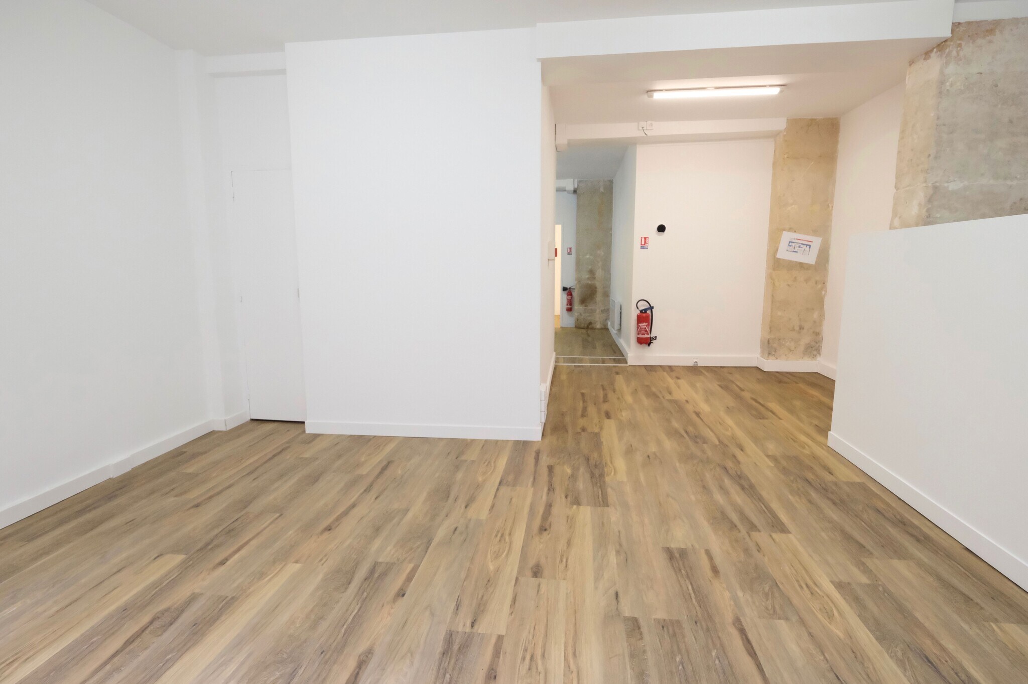 Villa Saint-Michel, Paris for lease Building Photo- Image 1 of 8