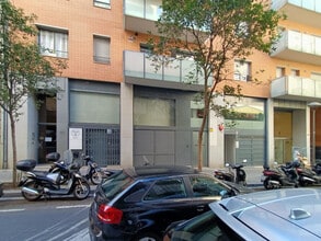 Retail in Barcelona, Barcelona for lease Interior Photo- Image 1 of 16
