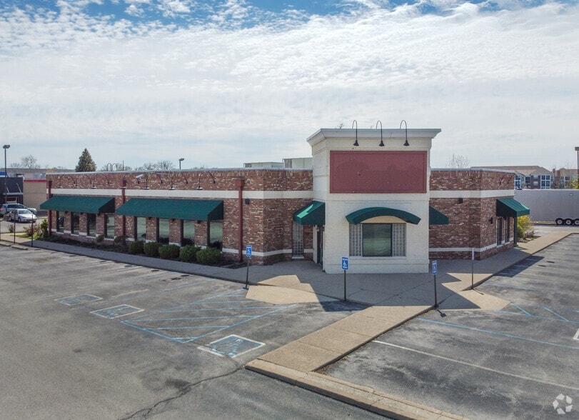 7640 N Shadeland Ave, Indianapolis, IN for sale - Building Photo - Image 2 of 4