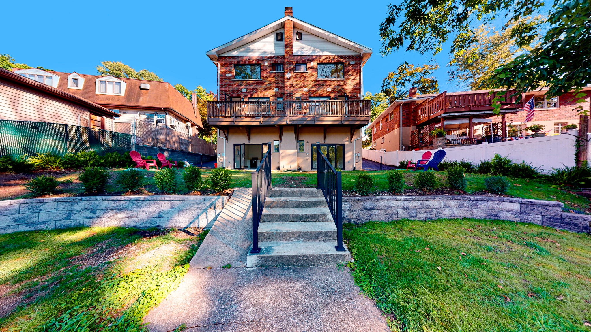 37 Lakeshore Dr, Oakland, NJ à vendre Photo du bâtiment- Image 1 de 12