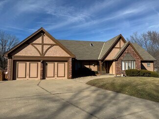 Plus de détails pour Luxury STR & MTR Portfolio, Kansas City – Spécialité à vendre, Blue Springs, MO