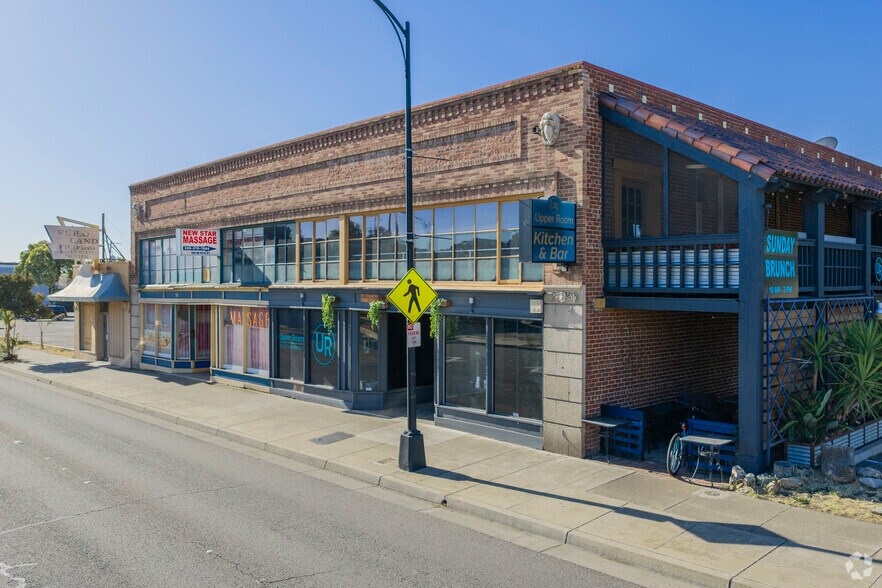130 W 11th St, Tracy, CA à louer - Photo du bâtiment - Image 3 de 7