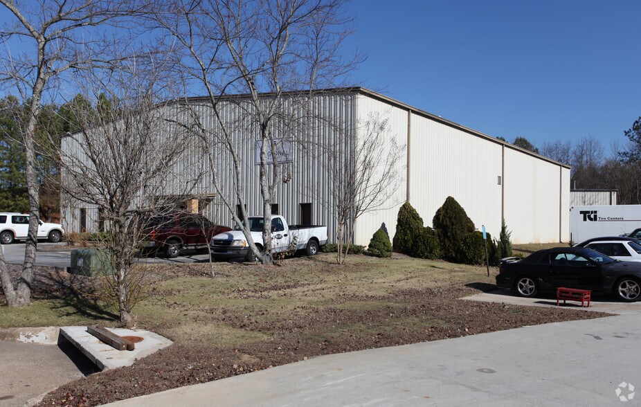 4300 Business Park Ct Bldg A&B 17,060 SF portefeuille de 2 propriétés à vendre sur LoopNet.ca - Photo principale - Image 1 de 4