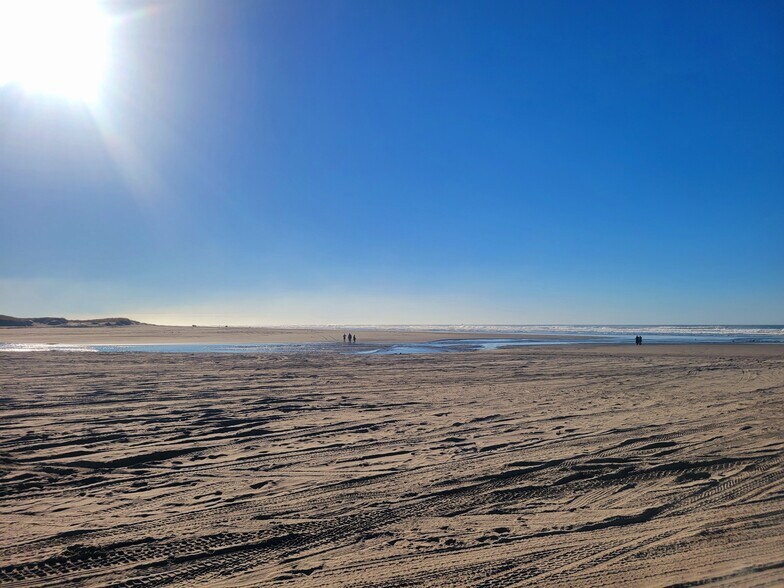 1201 Bay Ave, Ocean Park, WA à vendre - Photo du bâtiment - Image 2 de 49