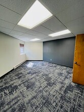12940 Harriet Ave S, Burnsville, MN for lease Interior Photo- Image 1 of 4