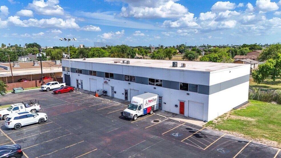 500 E Hackberry Ave, McAllen, TX à vendre - Photo du bâtiment - Image 3 de 21