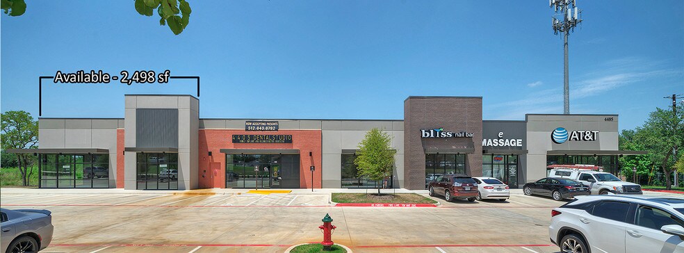 4405 Williams Dr, Georgetown, TX à louer - Photo du bâtiment - Image 3 de 17