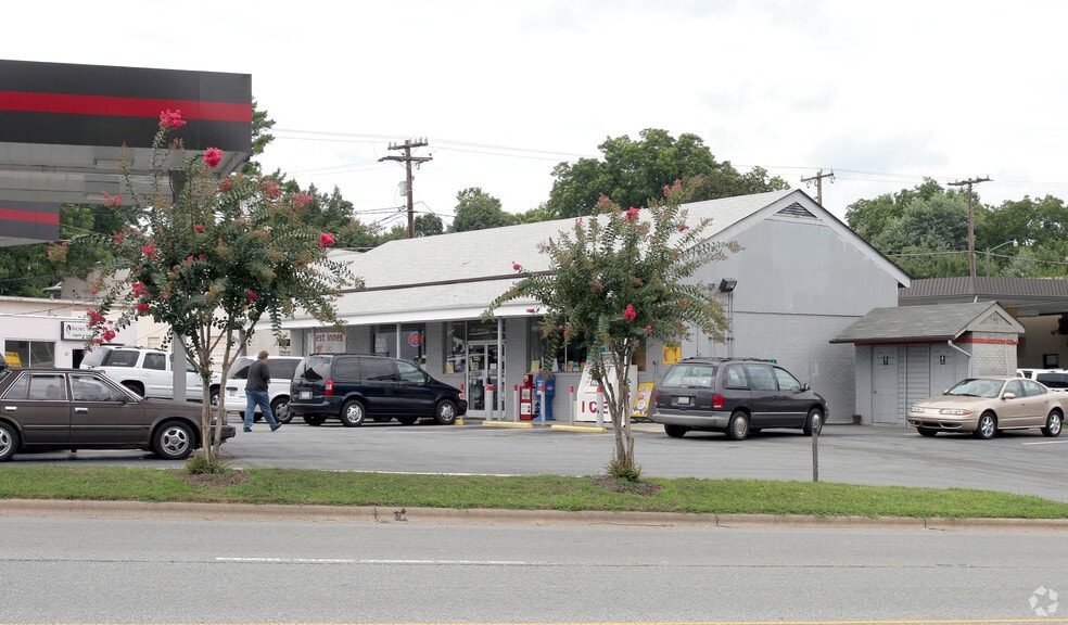 1014 W Innes St, Salisbury, NC à vendre - Photo du bâtiment - Image 2 de 7