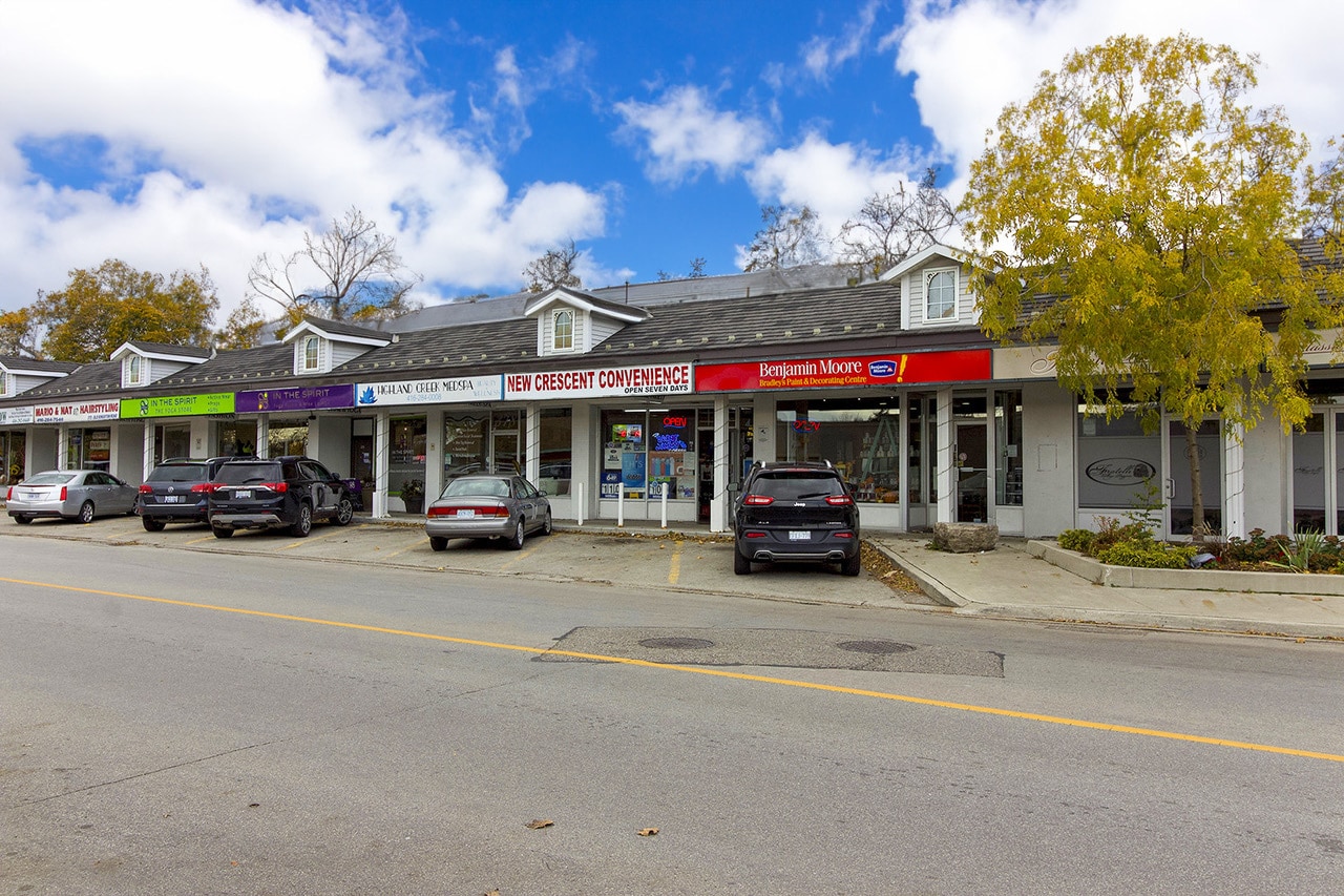 360-382 Old Kingston Rd, Toronto, ON for lease Building Photo- Image 1 of 4