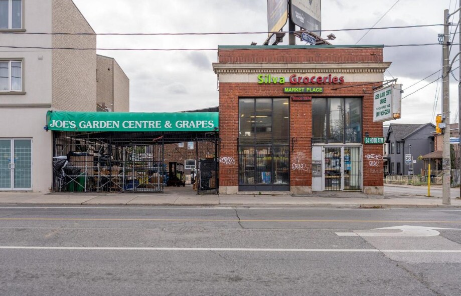 1921 Davenport Rd, Toronto, ON à vendre Photo principale- Image 1 de 1