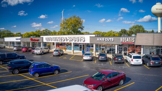 Plus de détails pour 3010-3054 W Hobson Rd, Woodridge, IL - Commerce de détail à louer