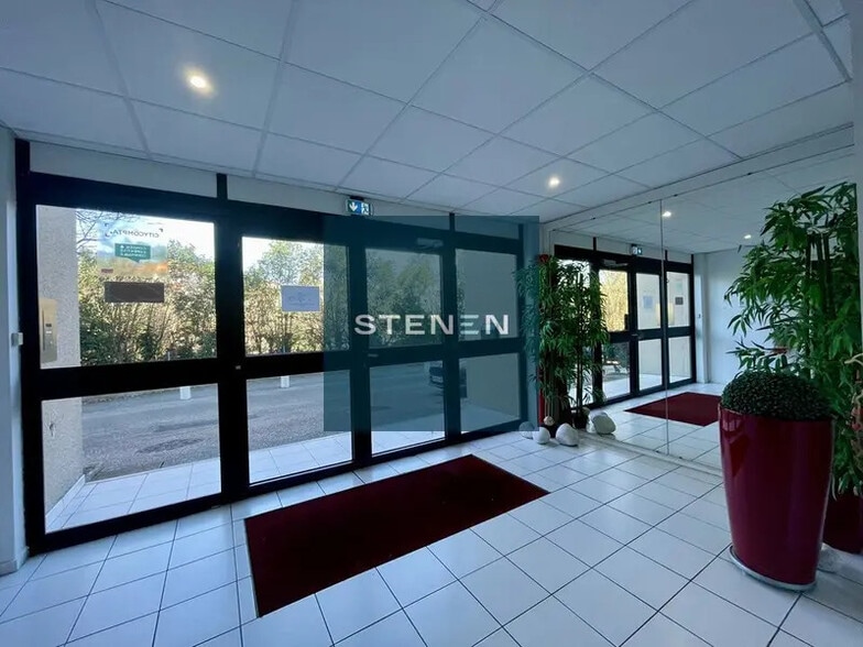 Office in Marseille for sale - Building Photo - Image 3 of 10