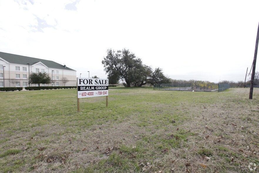 2191 Chisholm Trail Rd, Round Rock, TX à louer - Photo du bâtiment - Image 2 de 15