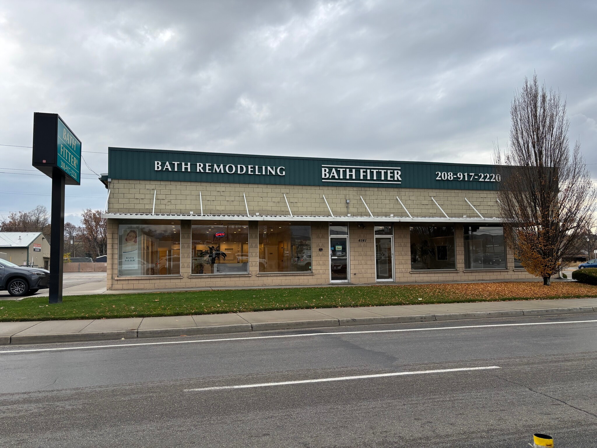 4141 W Chinden Blvd, Garden City, ID for lease Primary Photo- Image 1 of 11