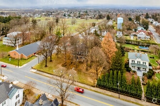 417 E Washington St, Charles Town, WV - Aérien  Vue de la carte