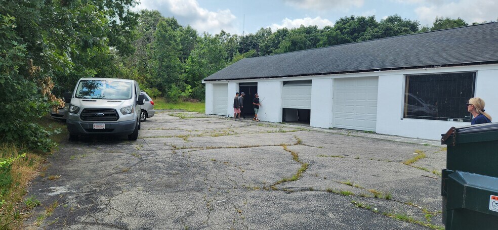 Rt 1A, Dedham, MA à louer - Photo du bâtiment - Image 2 de 6