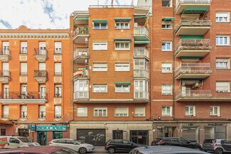 Plus de détails pour Calle de Modesto Lafuente, 80, Madrid - Commerce de détail à louer